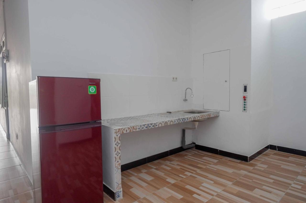 Reddoorz Plus Near Patung Kuda Undip Jatingaleh Exterior foto